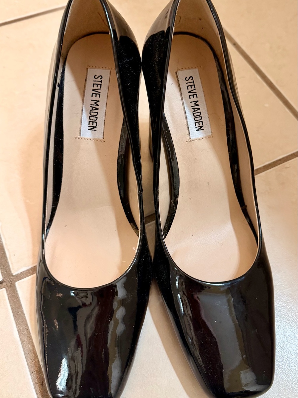 Steve Madden Black Patent Round-Toe Pumps